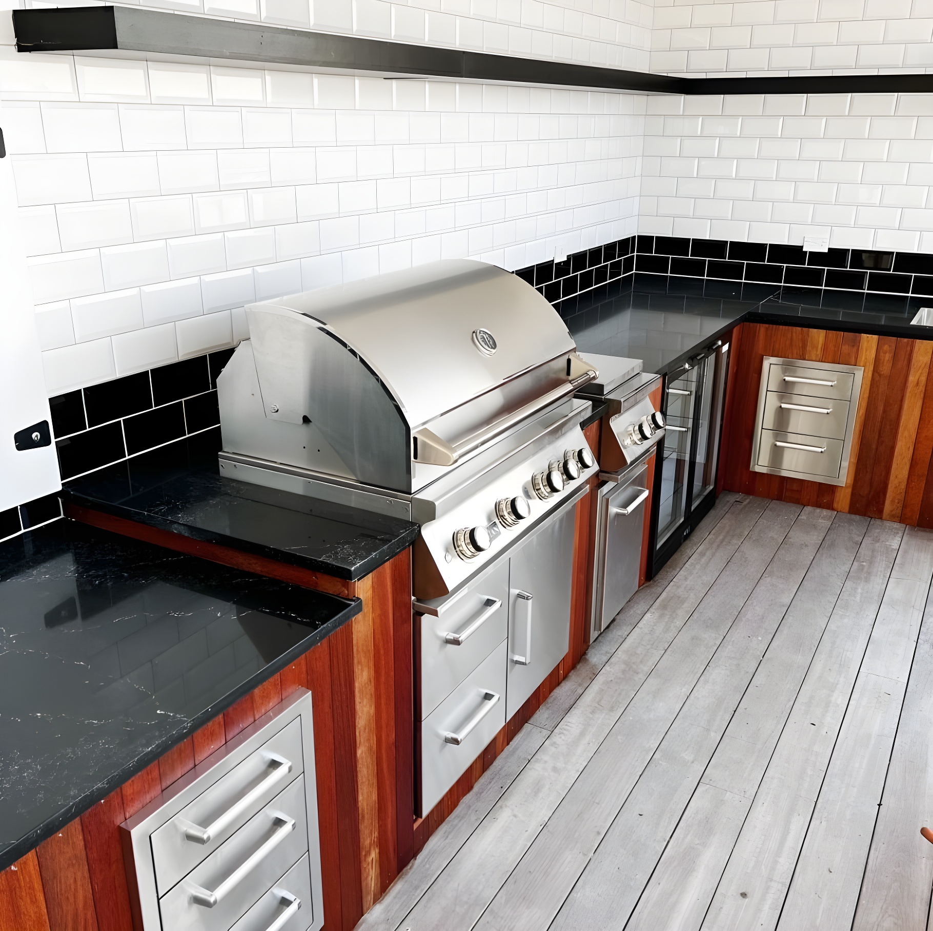 Luxury outdoor kitchen