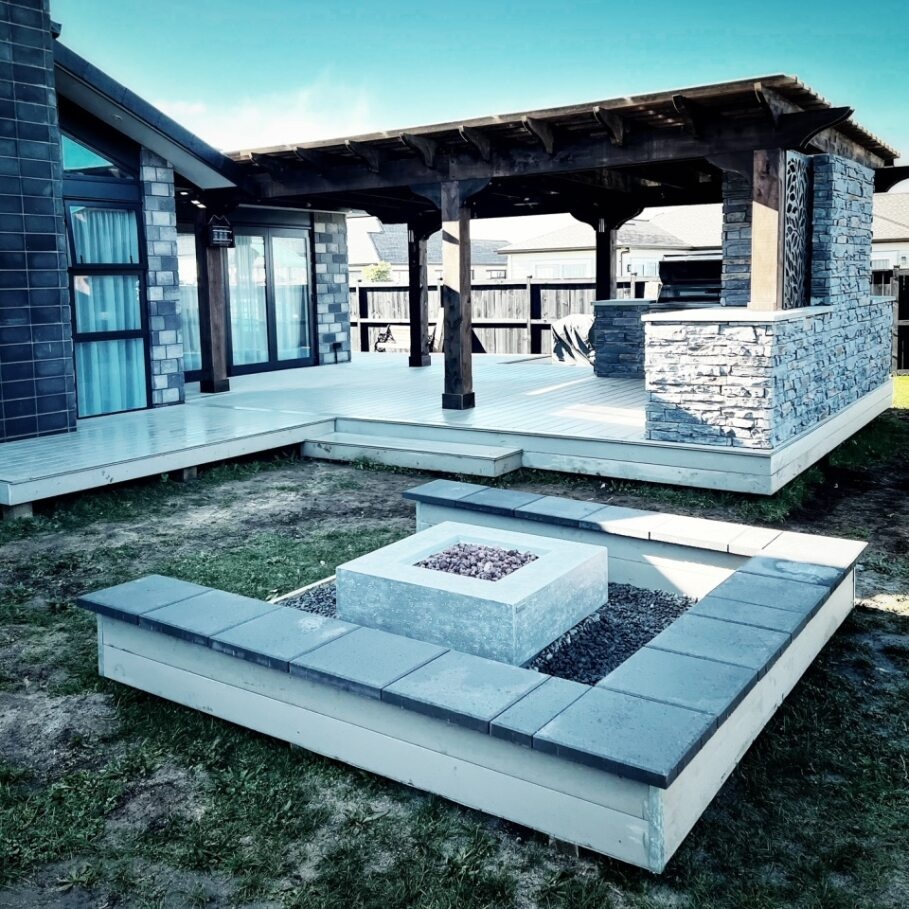 Custom outdoor fire element